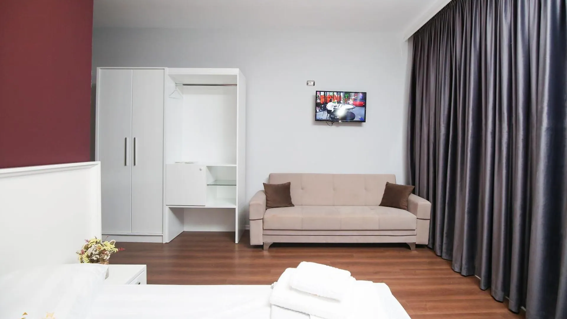 ***  Hotel The Hart à Vlorë Albanie