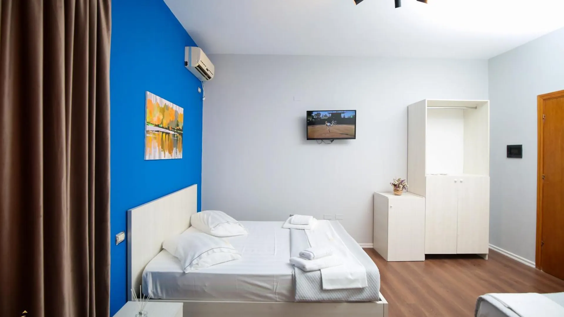 ***  Hotel The Hart à Vlorë Albanie