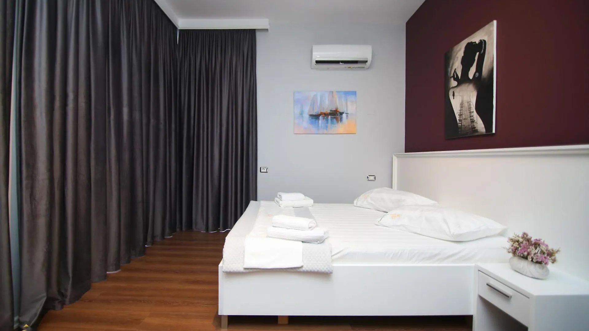 Hotel The Hart Vlorë